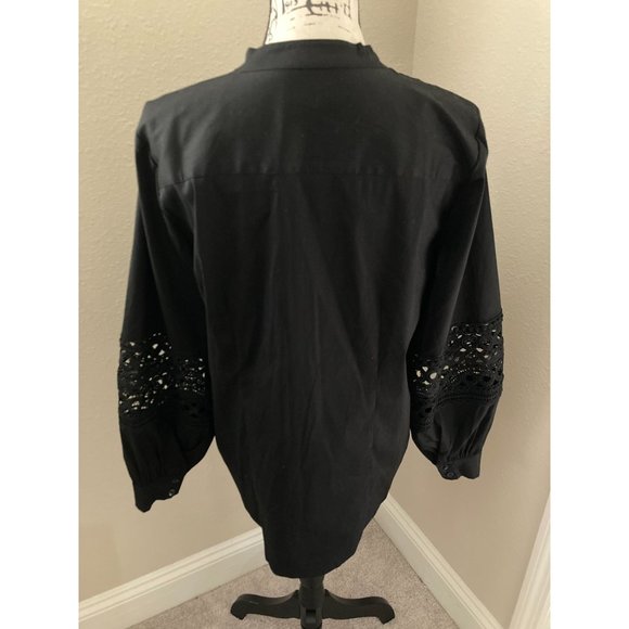 Chico's Black Crochet Lace Long Sleeve Button Front Blouse - Size 1 - Picture 3 of 4